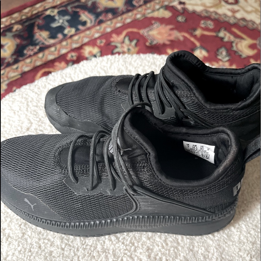 Puma shoes 3C